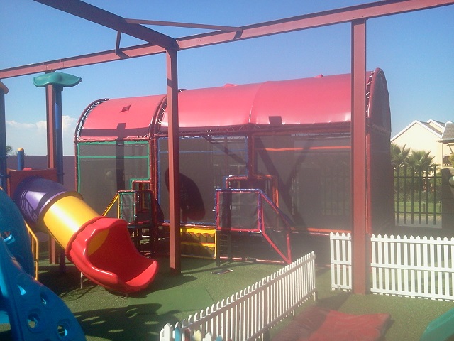 DELUX 3200MM X4500MM TRAMPOLINE